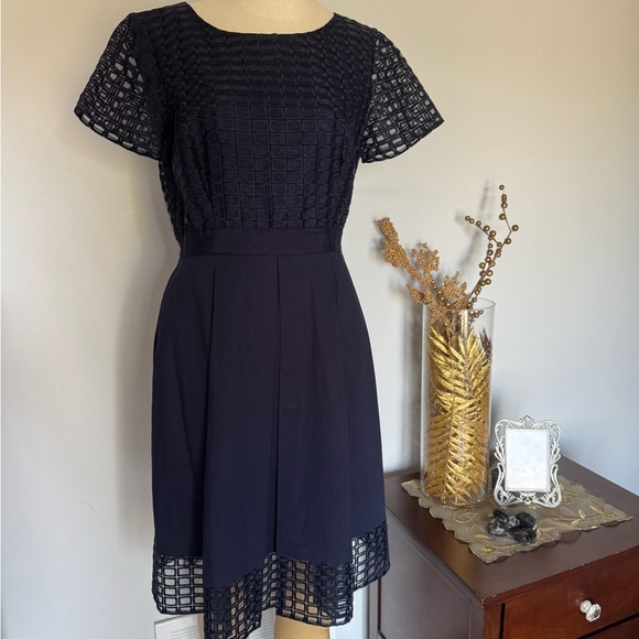 Tahari Navy Textured Midi Dress. Ptp 16” length 38” - Picture 1 of 7